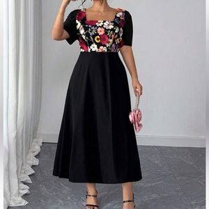 ♥️♥️♥️BEAUTIFUL PLUS SIZE DRESS! RUNS LARGE! PLENTY OF ROOM FOR “THE GIRLS!”